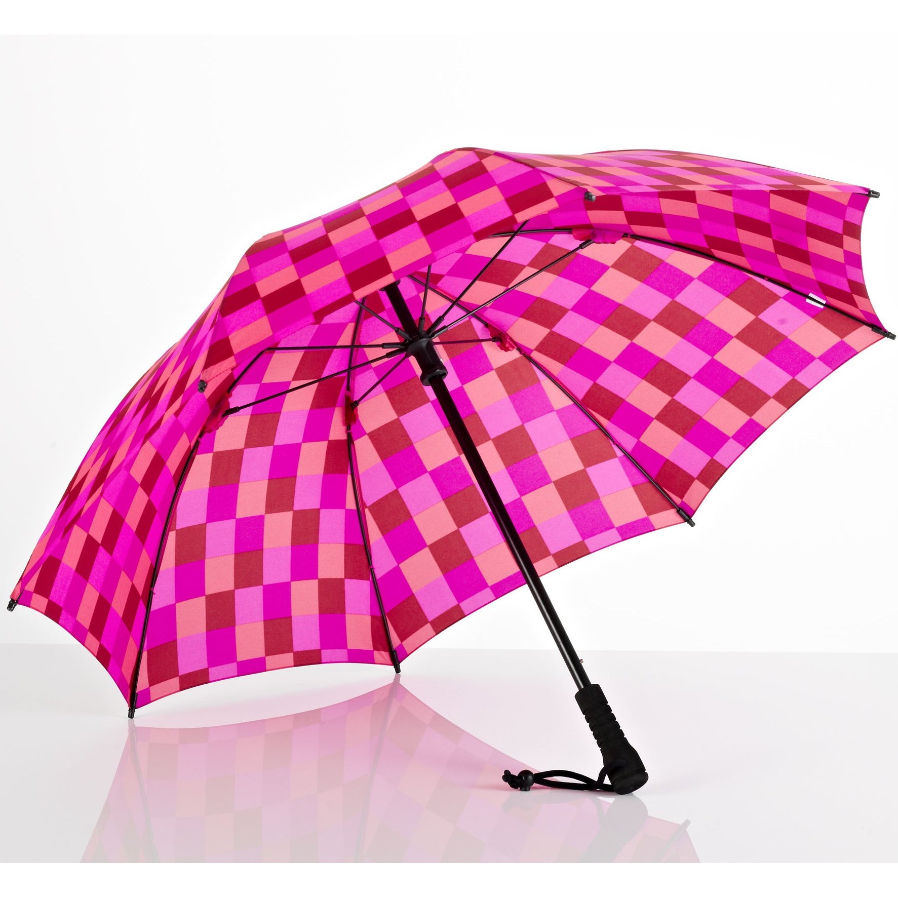 Swing Trekking Umbrella – Lightweight, Nearly Unbreakable Fiberglass Frame with Water-Repellent Canopy, UPF 50+ Sun Protection, and Comfortable EVA Handle - OVERLANDERS Outfitter