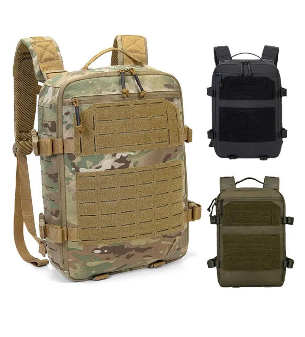 Redemption Tactical® Crusader Flatpack Plate Carrier Bag in black, featuring adjustable straps and multiple pockets.