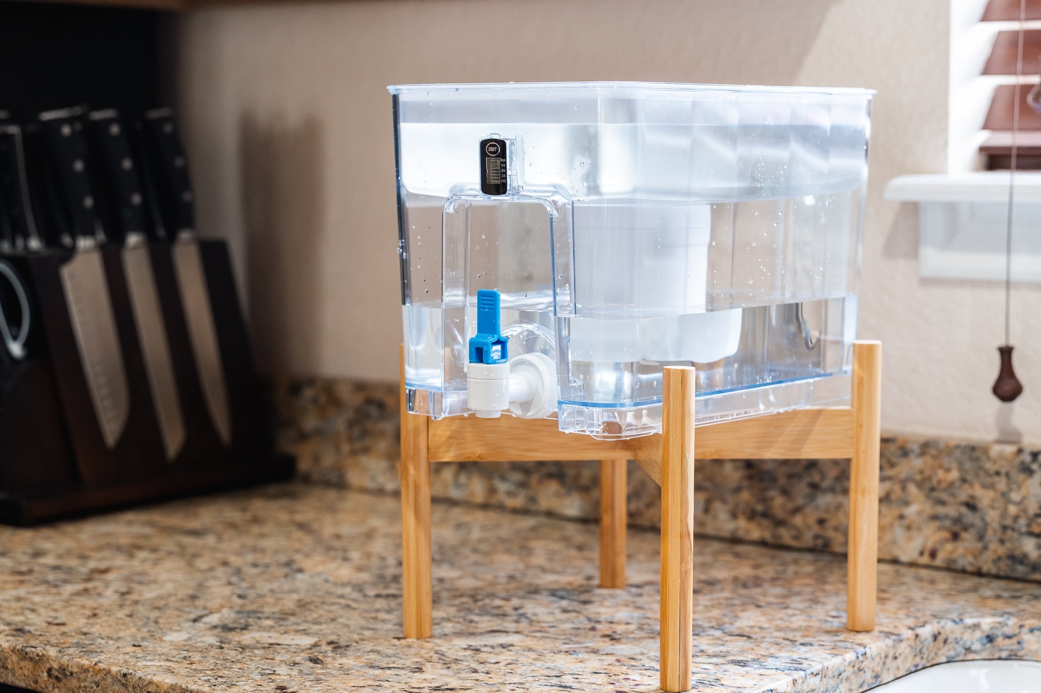 Pure XP Dispenser | Reduces Fluoride & PFAS - OVERLANDERS Outfitter