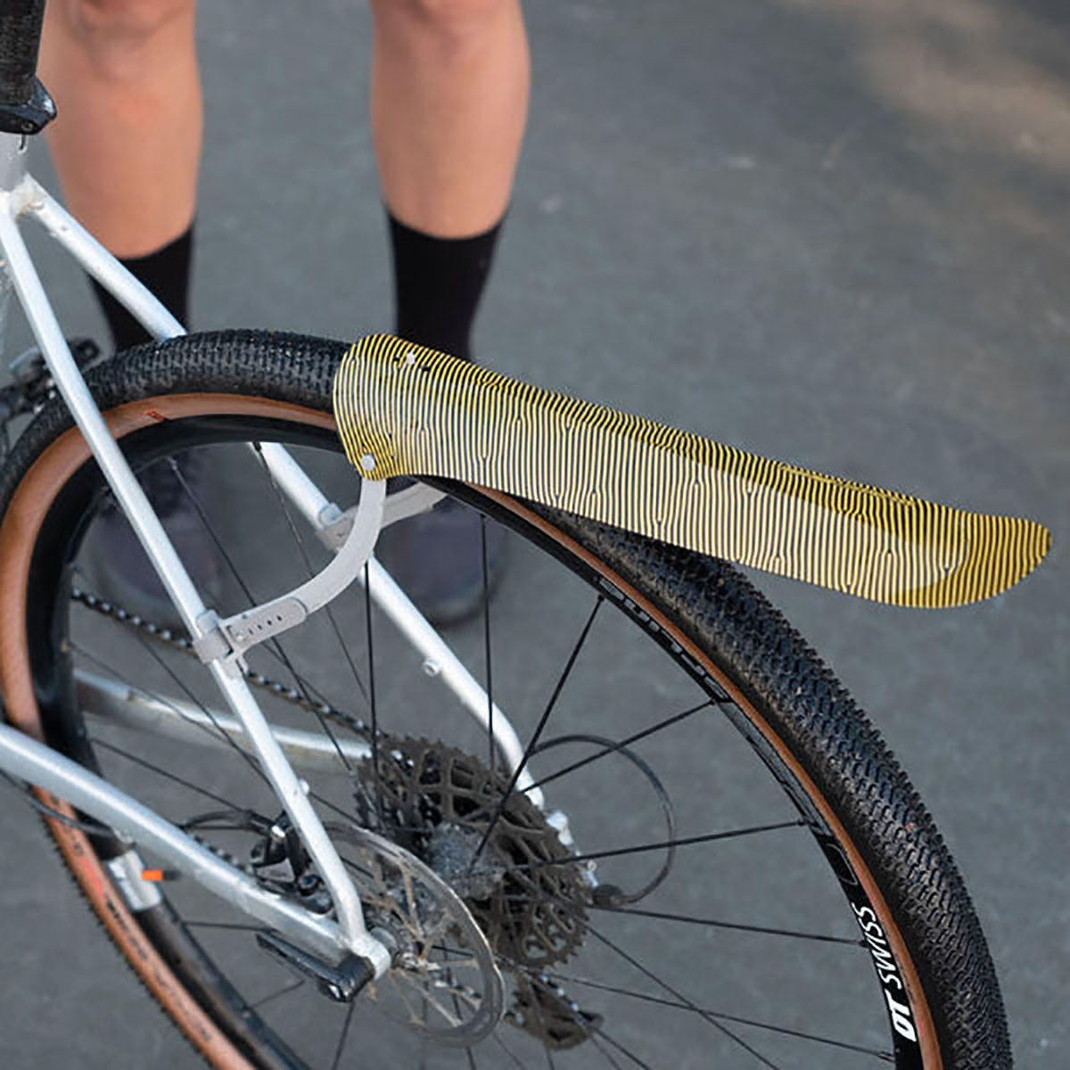 ZEITBIKE Ass Savers Win Wing gravel rear mudguard with grey wishbone, lightweight fender for mountain and gravel bikes.