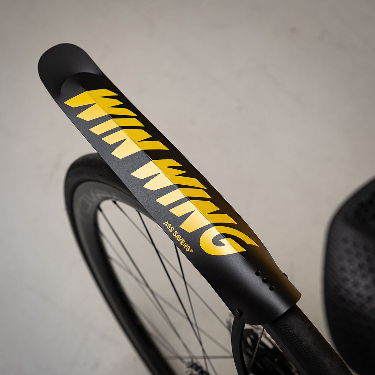 ZEITBIKE Ass Savers Win Wing 2 road rear mudguard with black wishbone, lightweight fender for bike protection.
