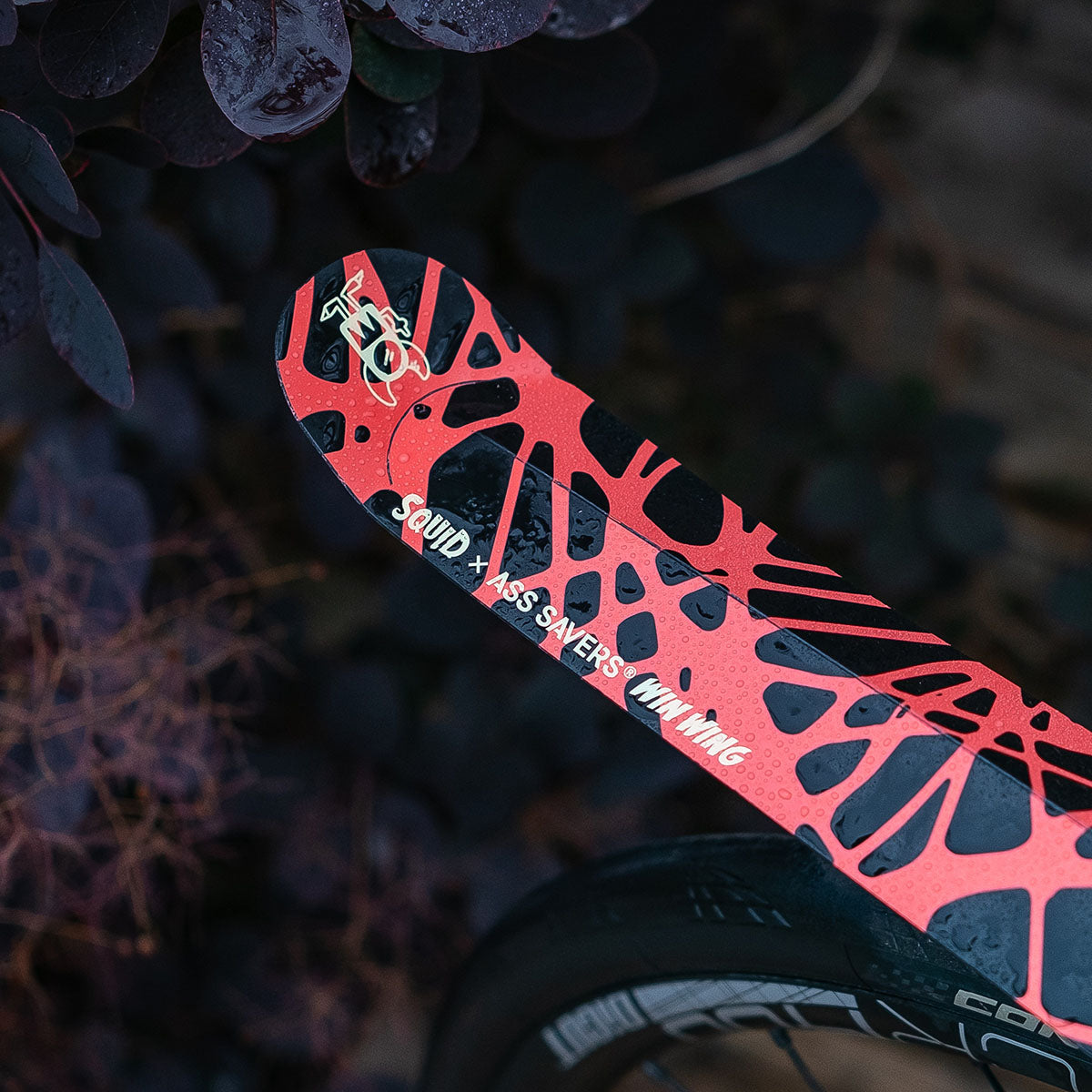 ZEITBIKE Ass Savers Win Wing 2 road rear mudguard with black wishbone, lightweight fender for bike protection.