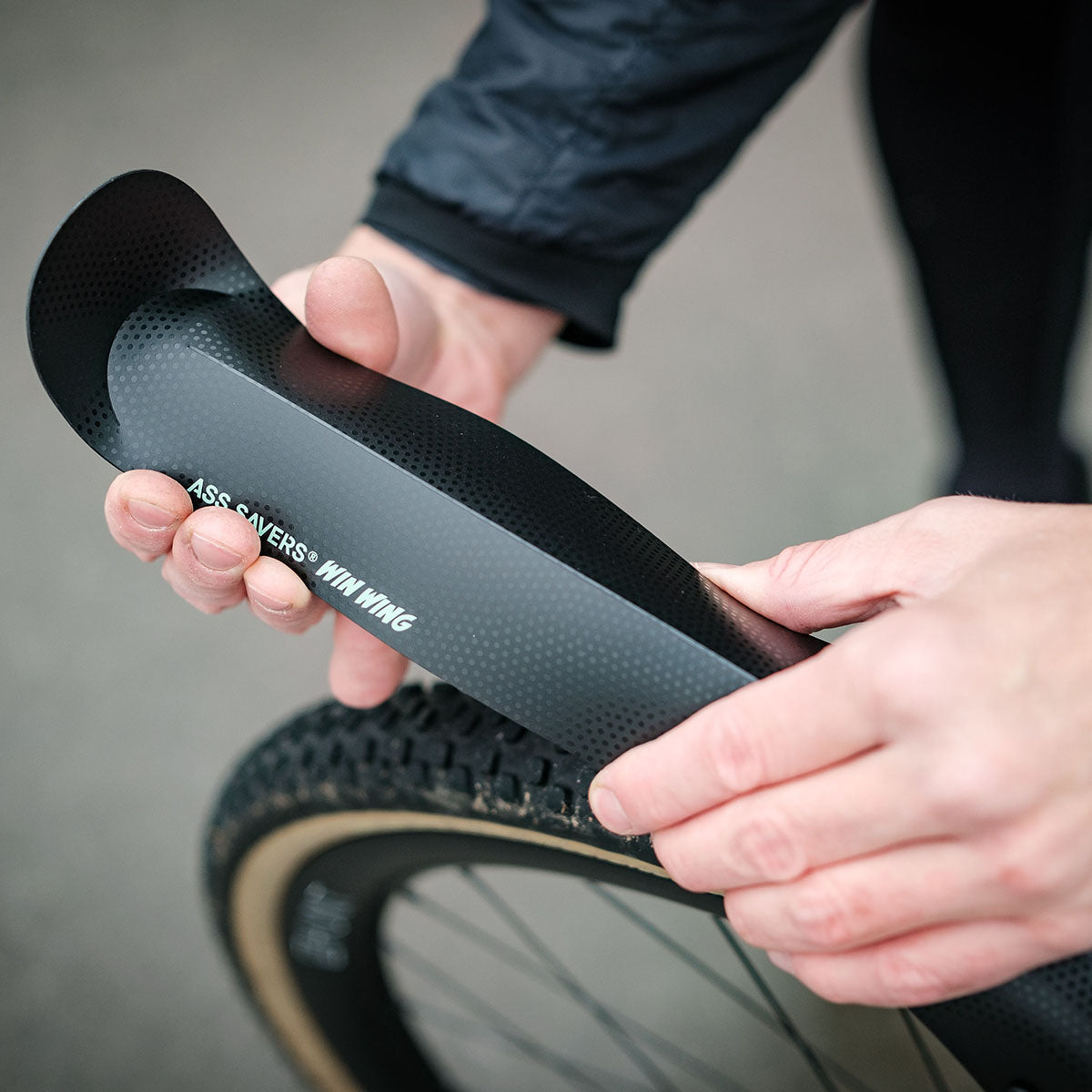 ZEITBIKE Ass Savers Win Wing 2 road rear mudguard with black wishbone attached to bike wheel for splash protection