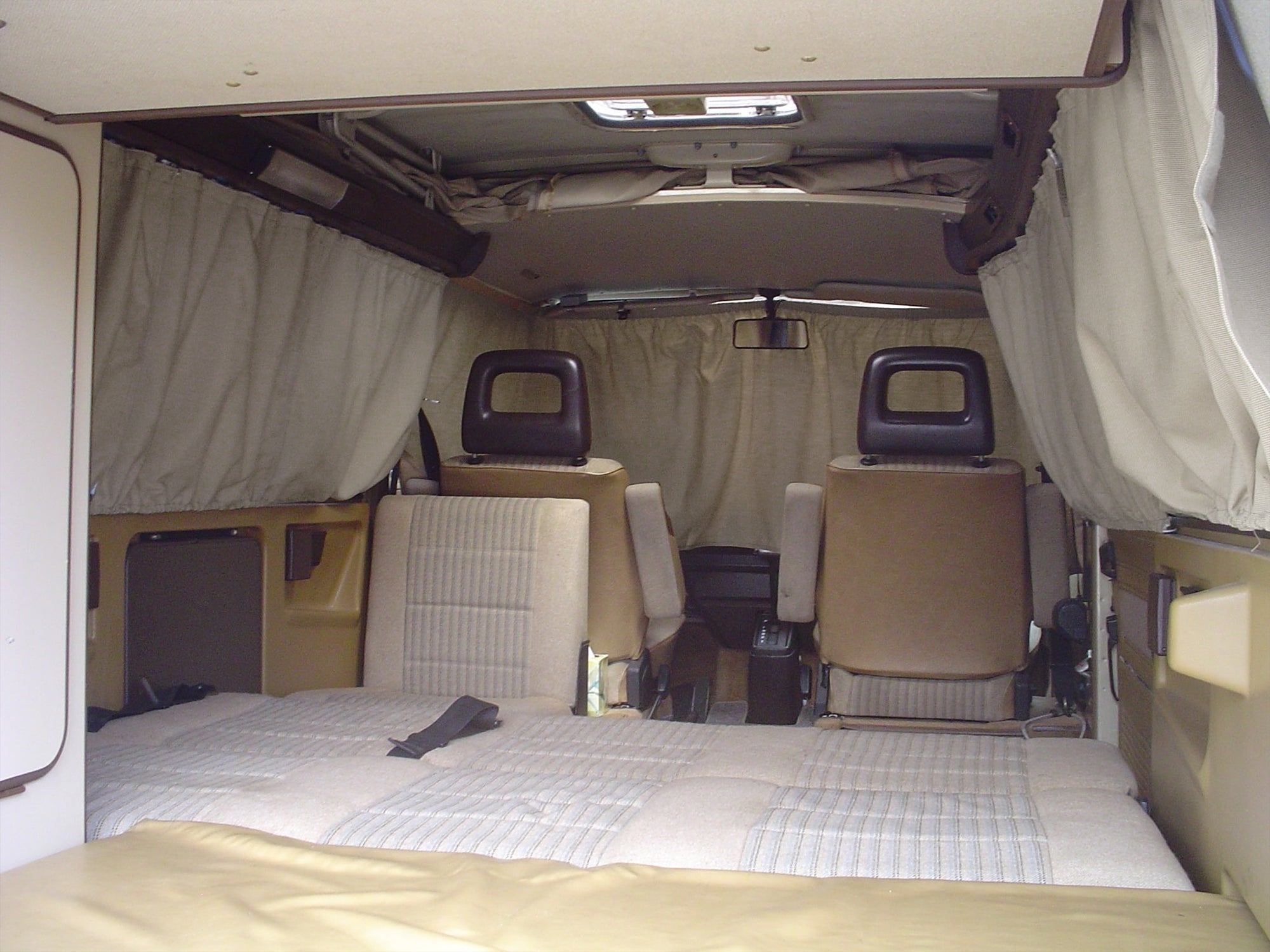 Complete Curtain Set [Late Vanagon] - OVERLANDERS Outfitter