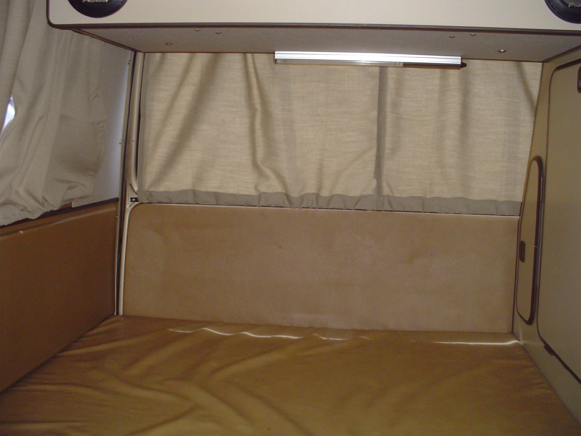 Complete Curtain Set [Late Vanagon] - OVERLANDERS Outfitter