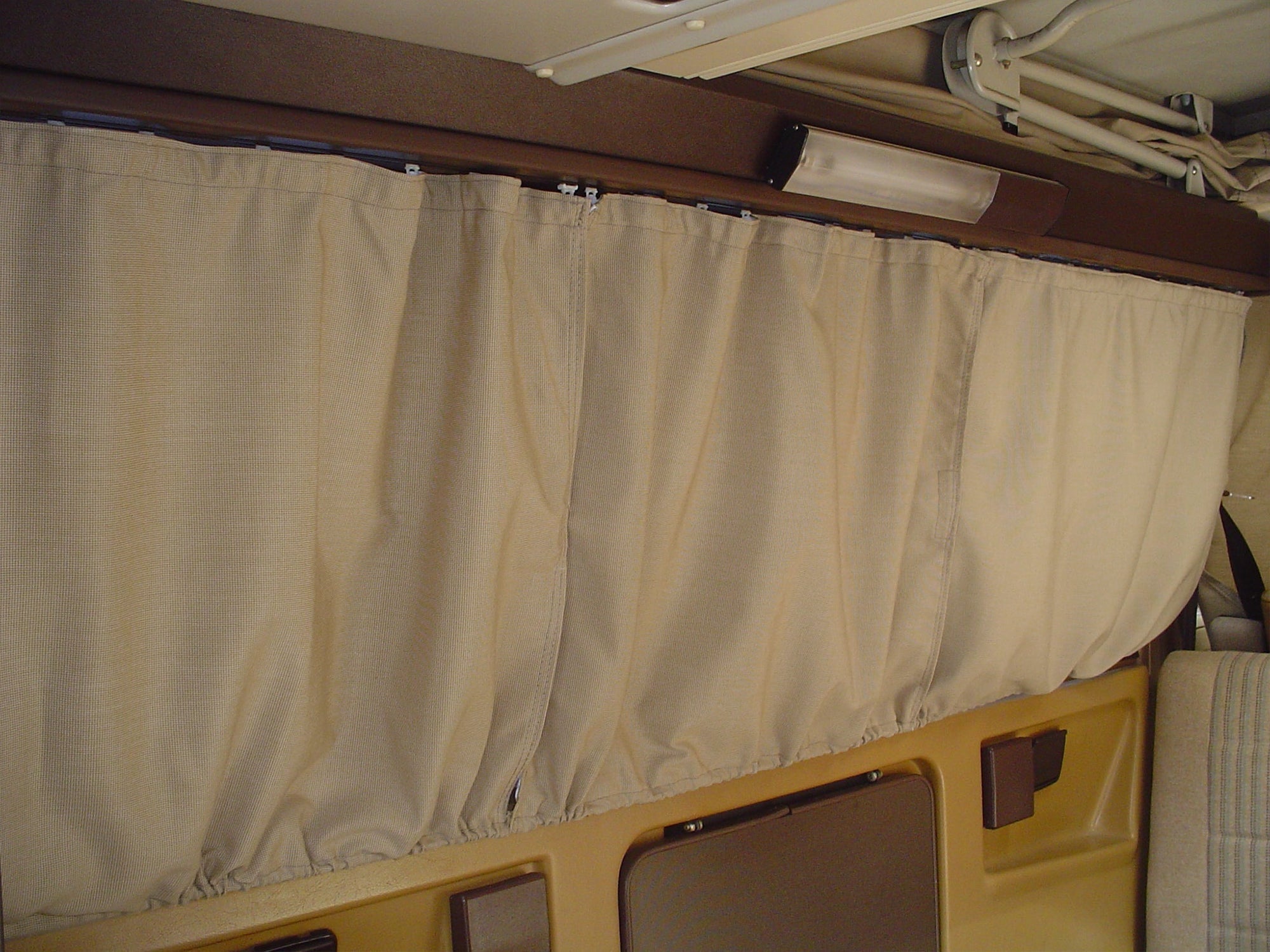 Complete Curtain Set [Late Vanagon] - OVERLANDERS Outfitter