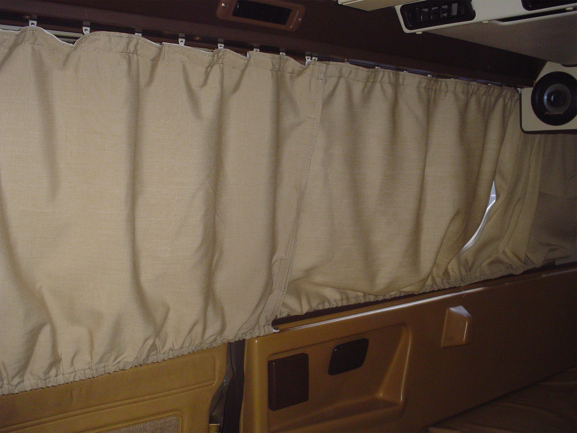 Complete Curtain Set [Late Vanagon] - OVERLANDERS Outfitter