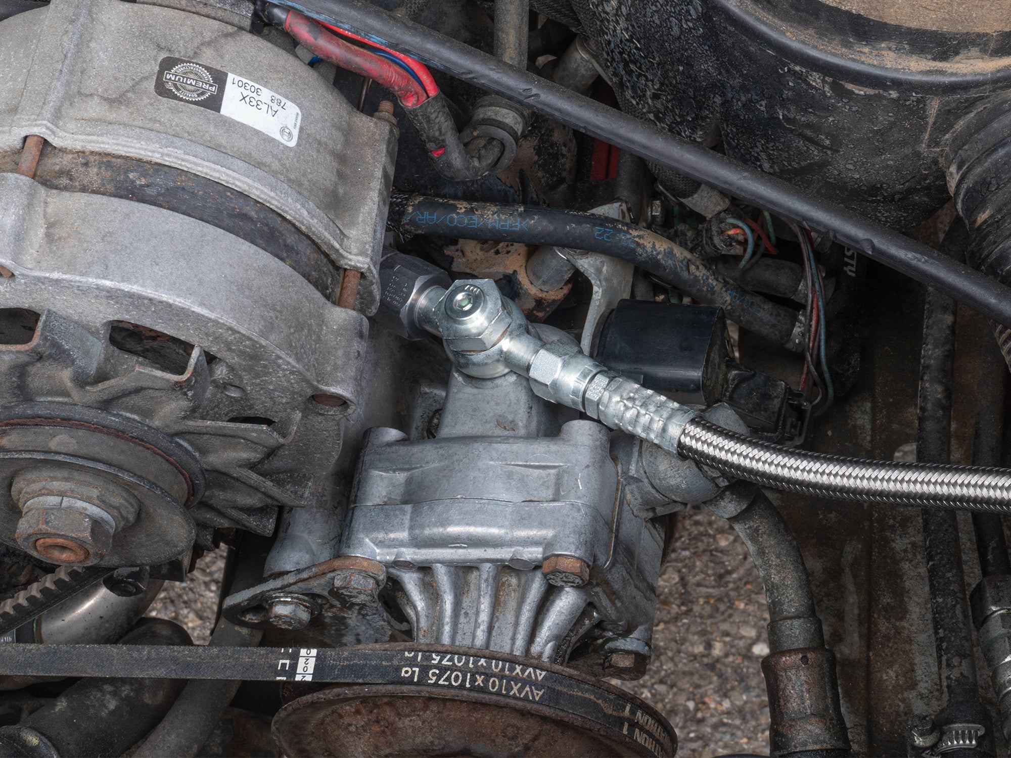 Power Steering Banjo Bolt with Sensor Fitting - OVERLANDERS Outfitter
