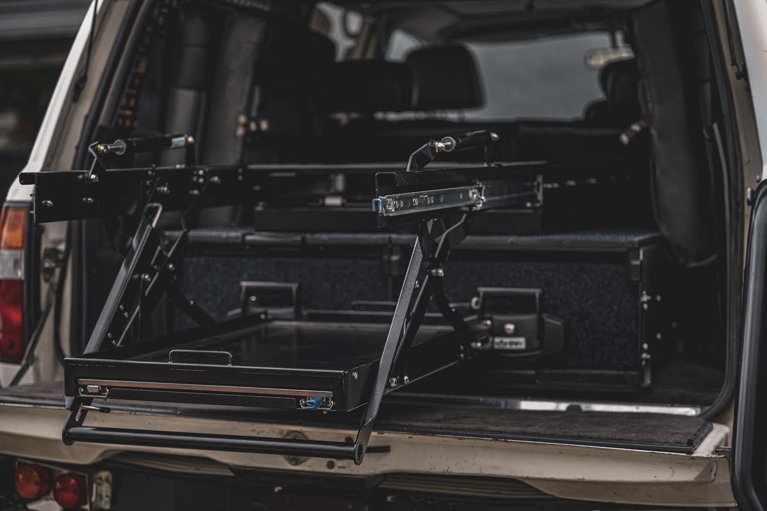 OVK Hydraulic Drop Slide - OVERLANDERS Outfitter