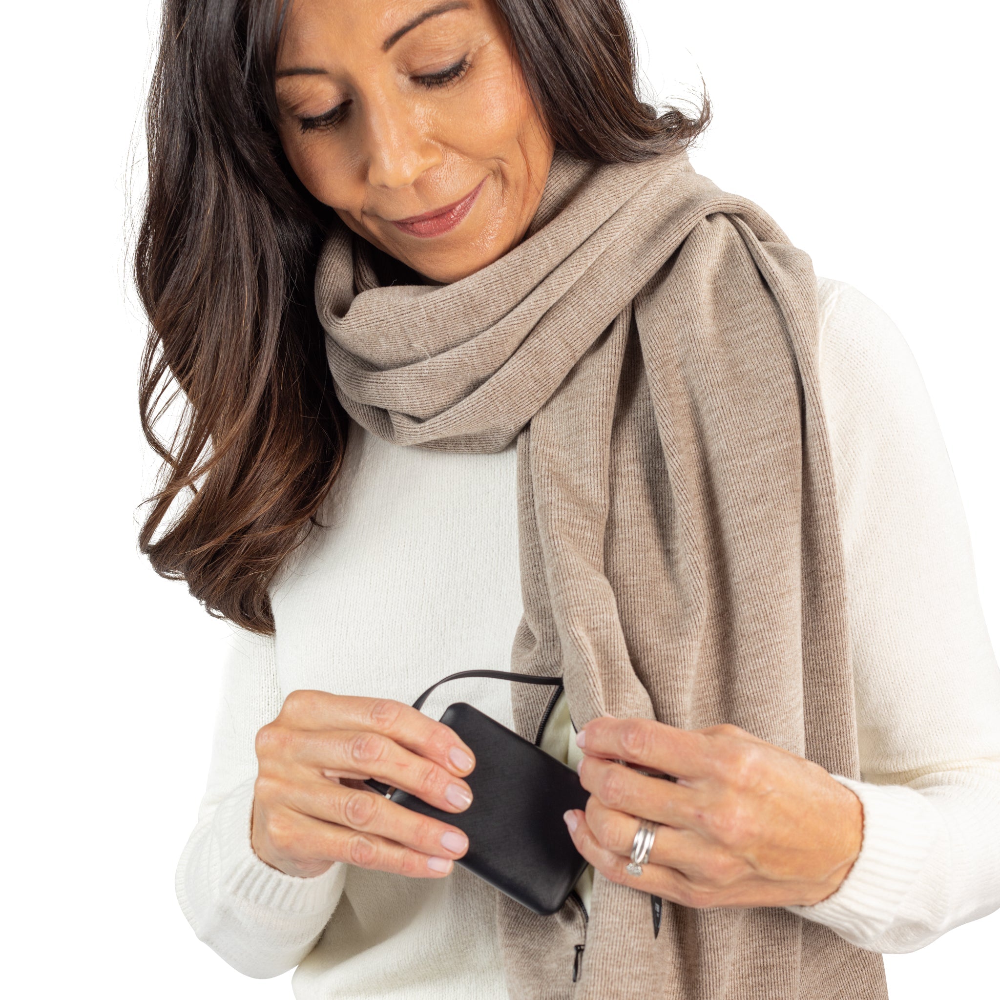 Enso Heated Scarf – Fashion Meets Function - OVERLANDERS Outfitter