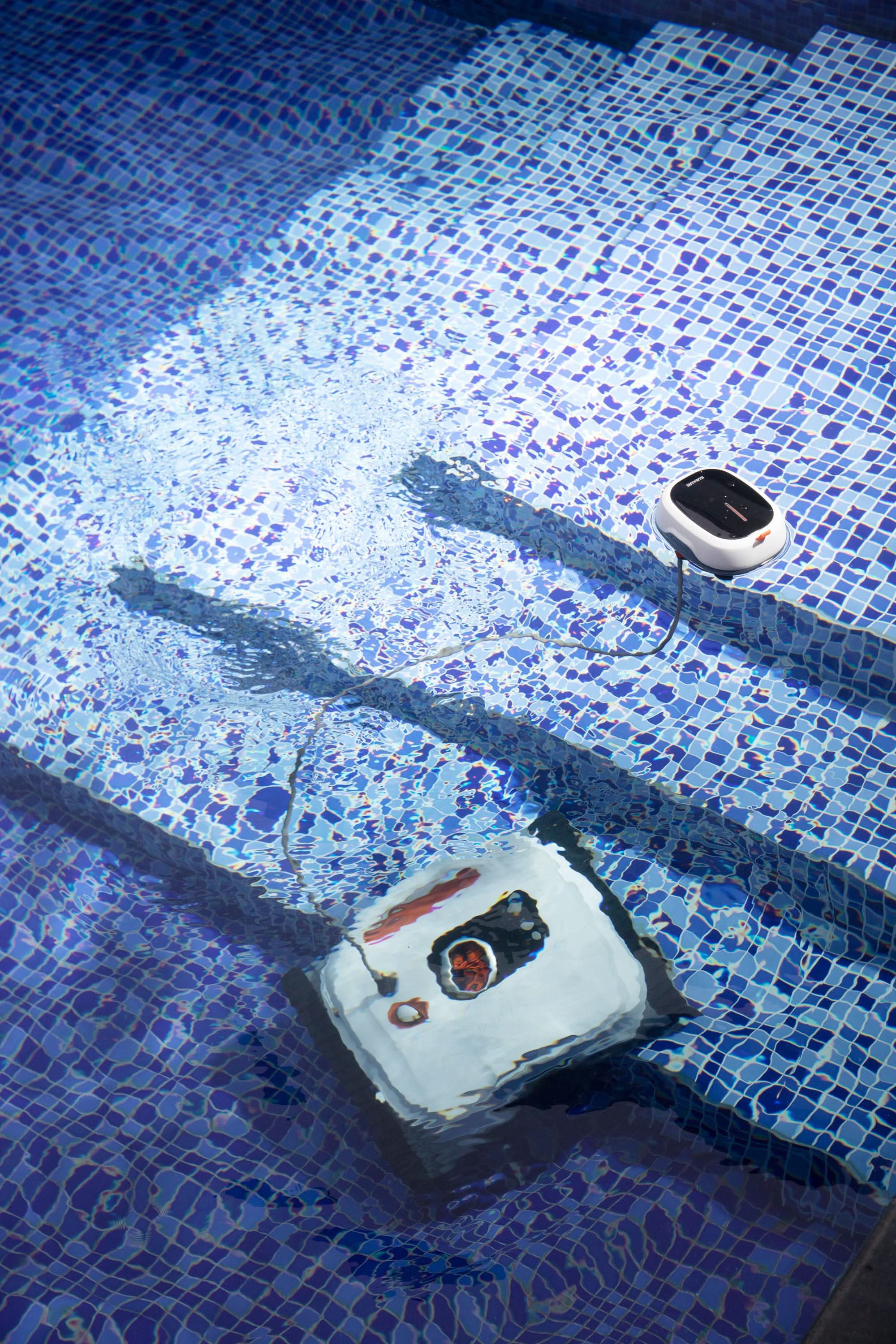BN Pro Robotic Pool Cleaner - OVERLANDERS Outfitter