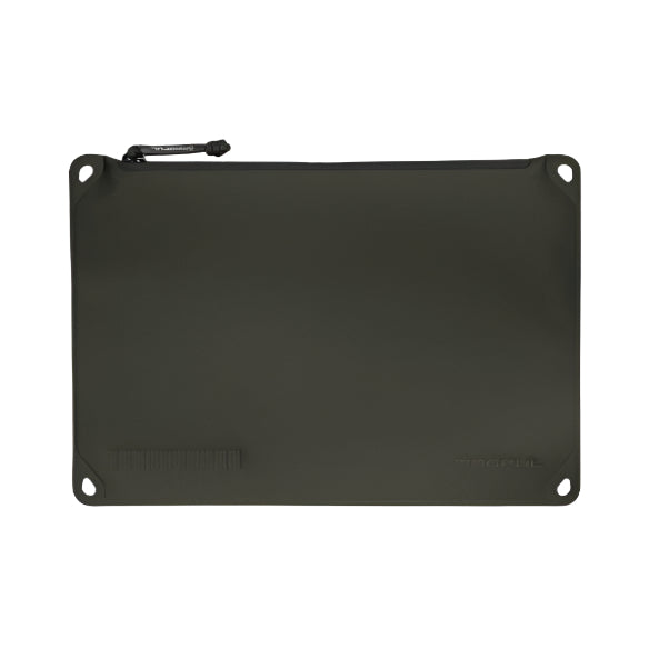 HCC Tactical DAKA pouch in large size, featuring durable fabric and a sleek design for versatile storage solutions.