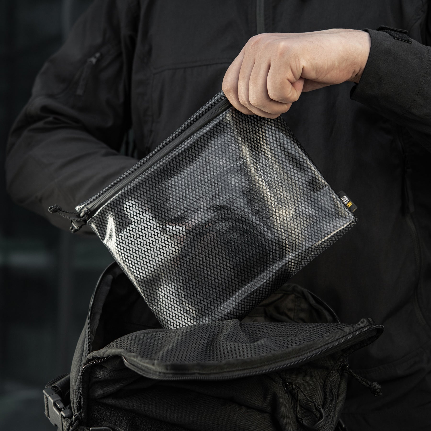 M-Tac Zip Pocket Organizer Set Elite in black, featuring multiple compartments for efficient storage and organization.
