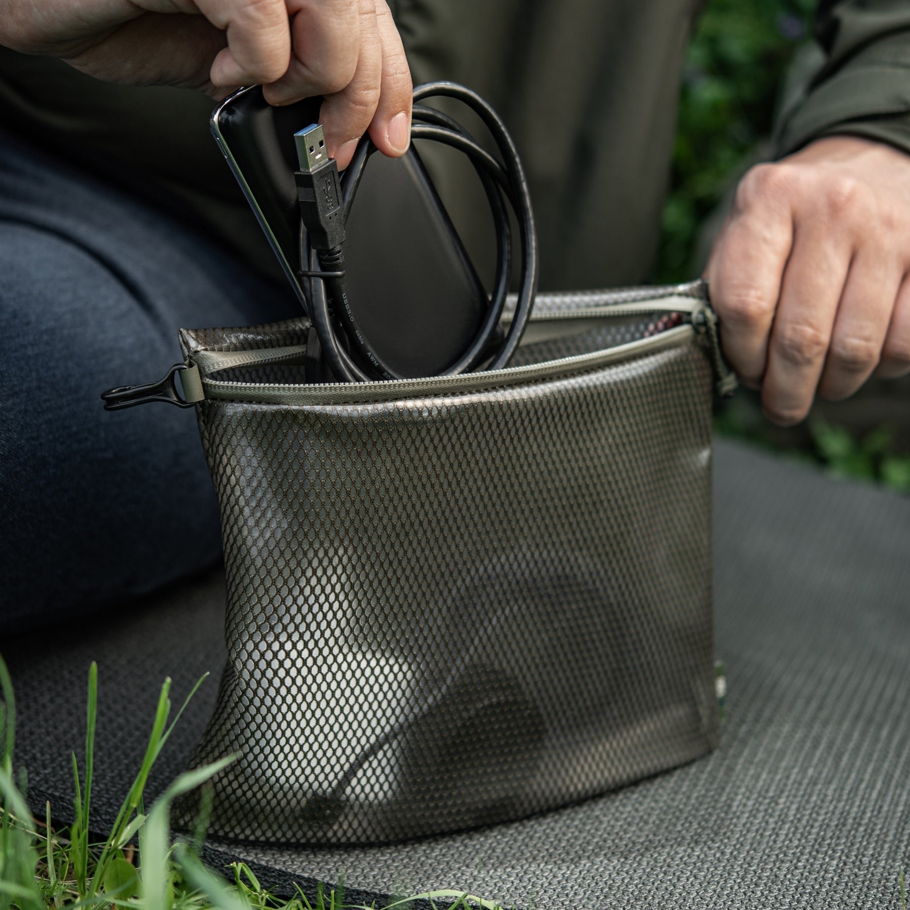 M-Tac Zip Pocket Organizer Set Elite in ranger green, featuring multiple compartments for efficient storage and organization.