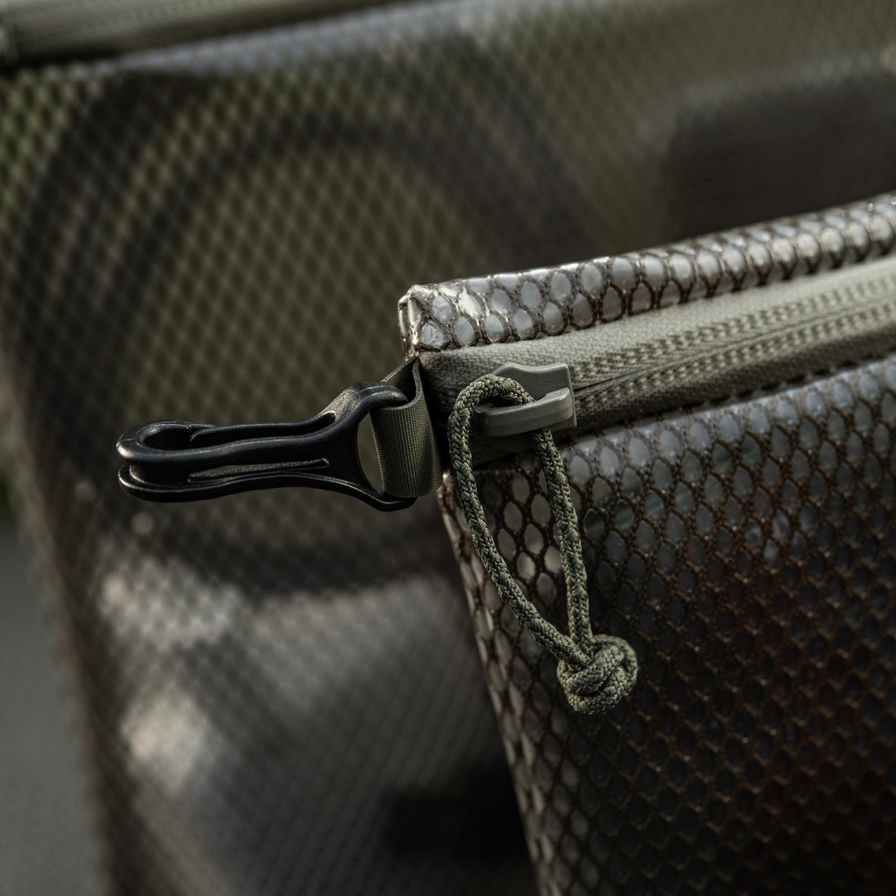 M-Tac Zip Pocket Organizer Set Elite in Ranger Green, featuring multiple compartments for efficient storage and organization.