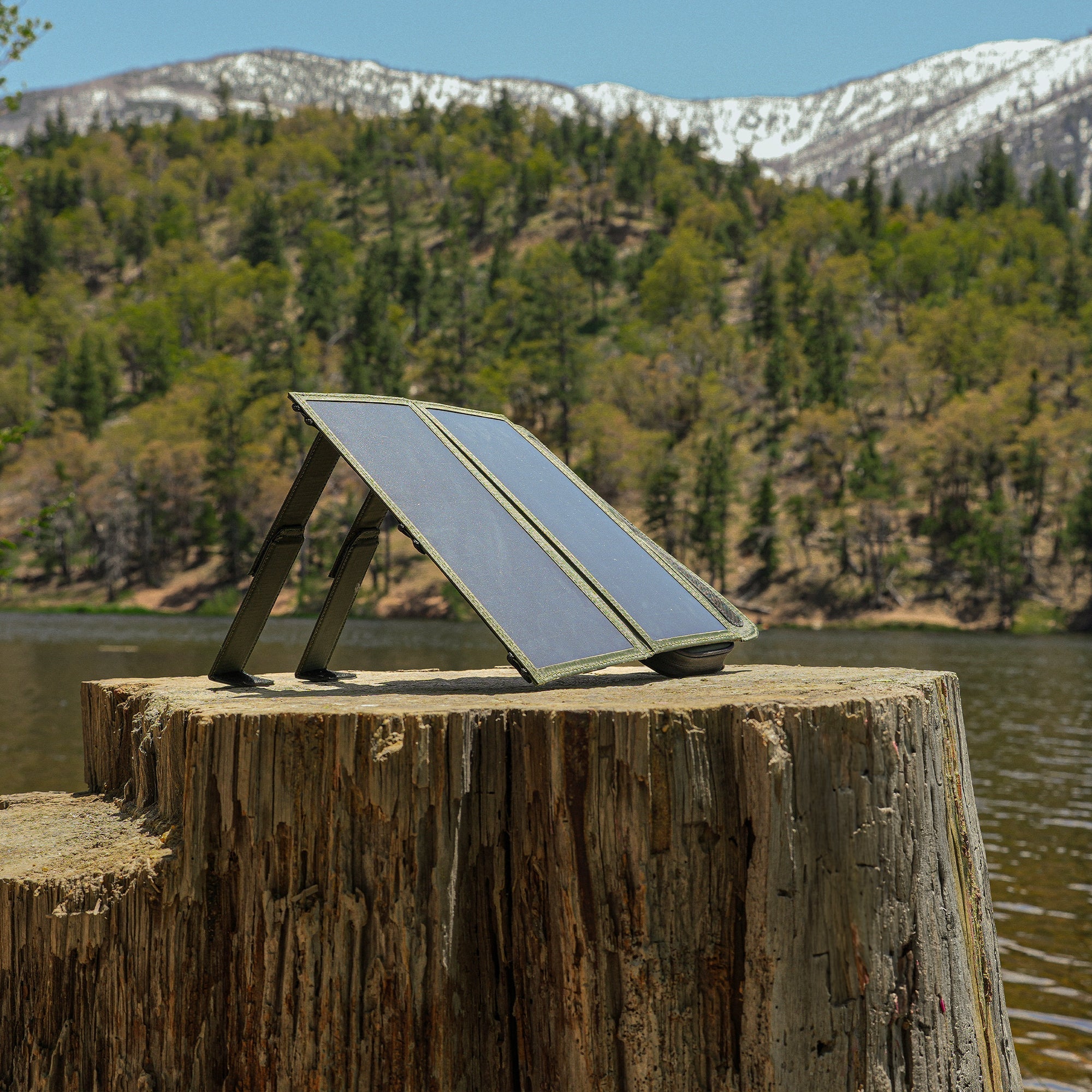 2 Panel Solar Charger - OVERLANDERS Outfitter