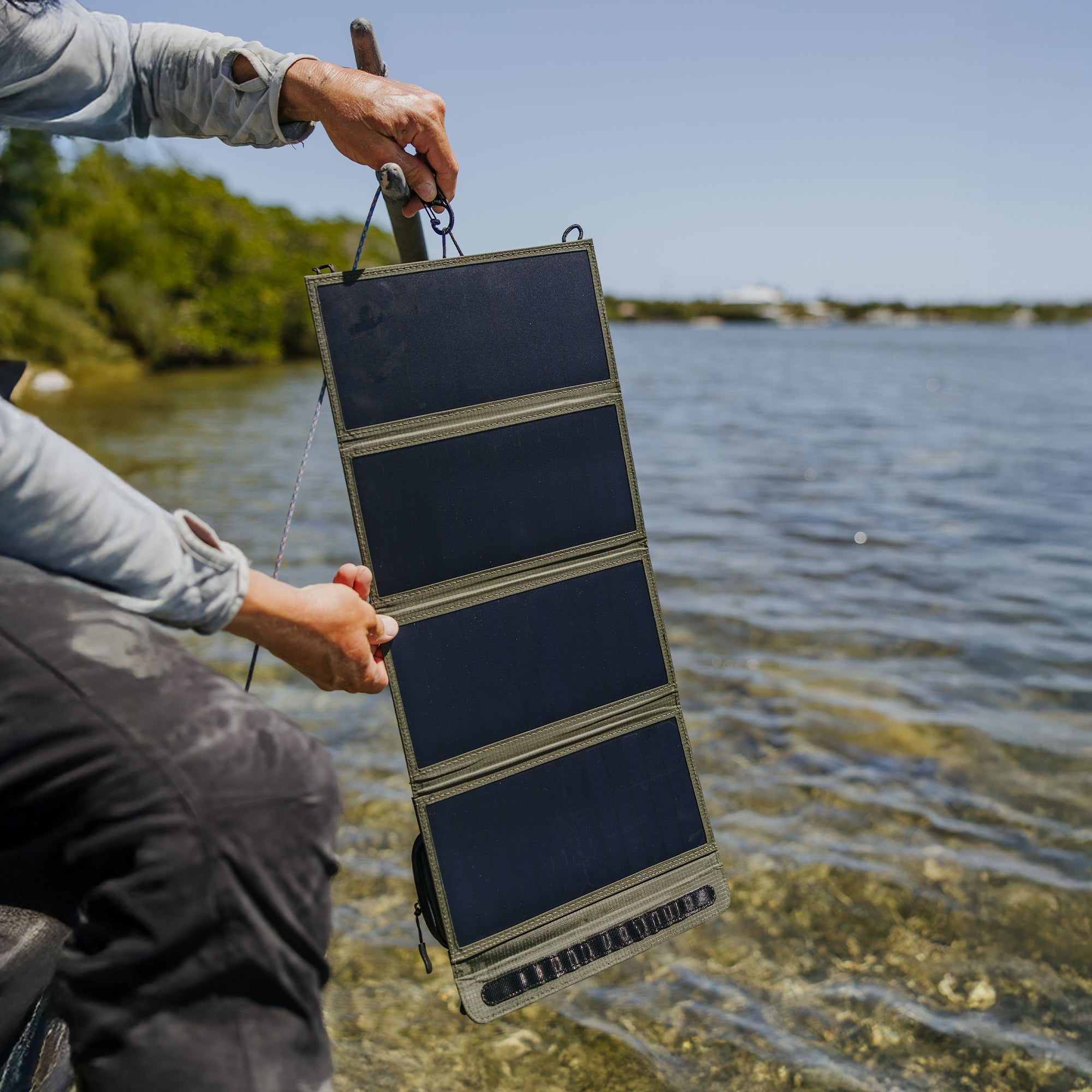 28W 4 Panel Solar Charger - OVERLANDERS Outfitter