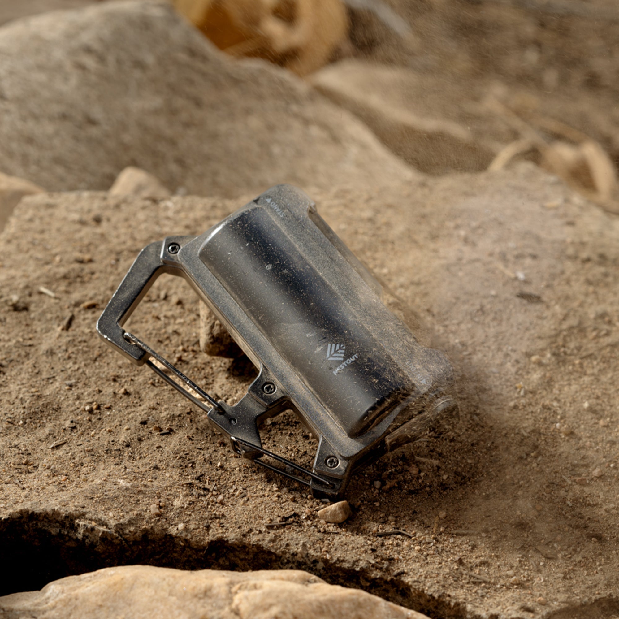 5000mAh Carabiner Battery - OVERLANDERS Outfitter
