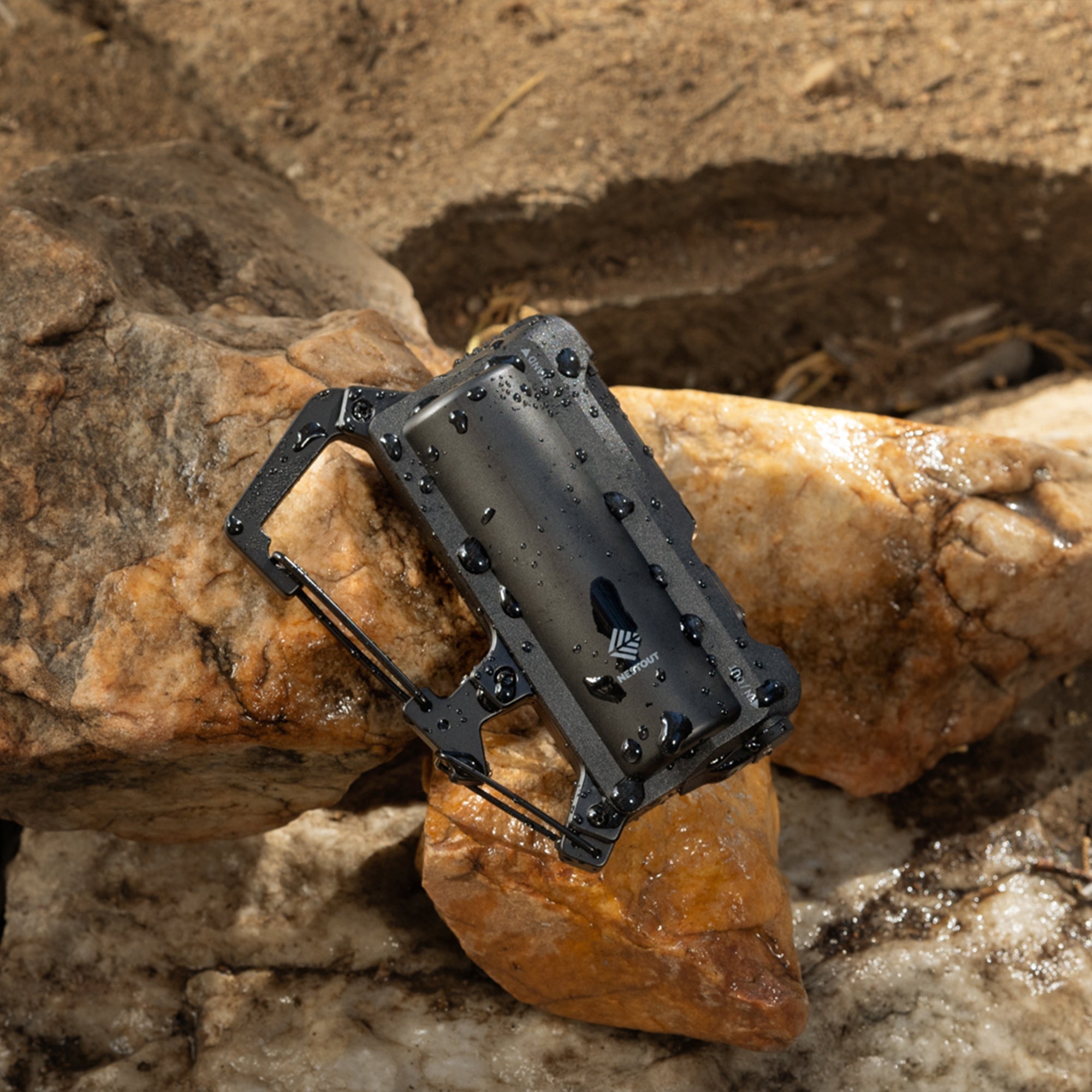 5000mAh Carabiner Battery - OVERLANDERS Outfitter