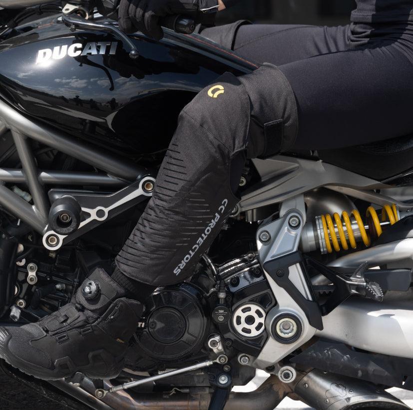 Bean's Moto Booth CC™ Motorcycle Winter Insulated Knee Pads for motorcycle accessories, showing padded, insulated knee protection.