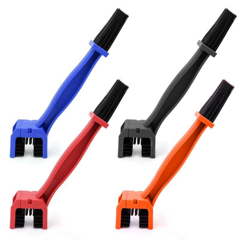 360-degree motorcycle chain cleaning brush from Bean's Moto Booth, designed for effective motorcycle chain maintenance.
