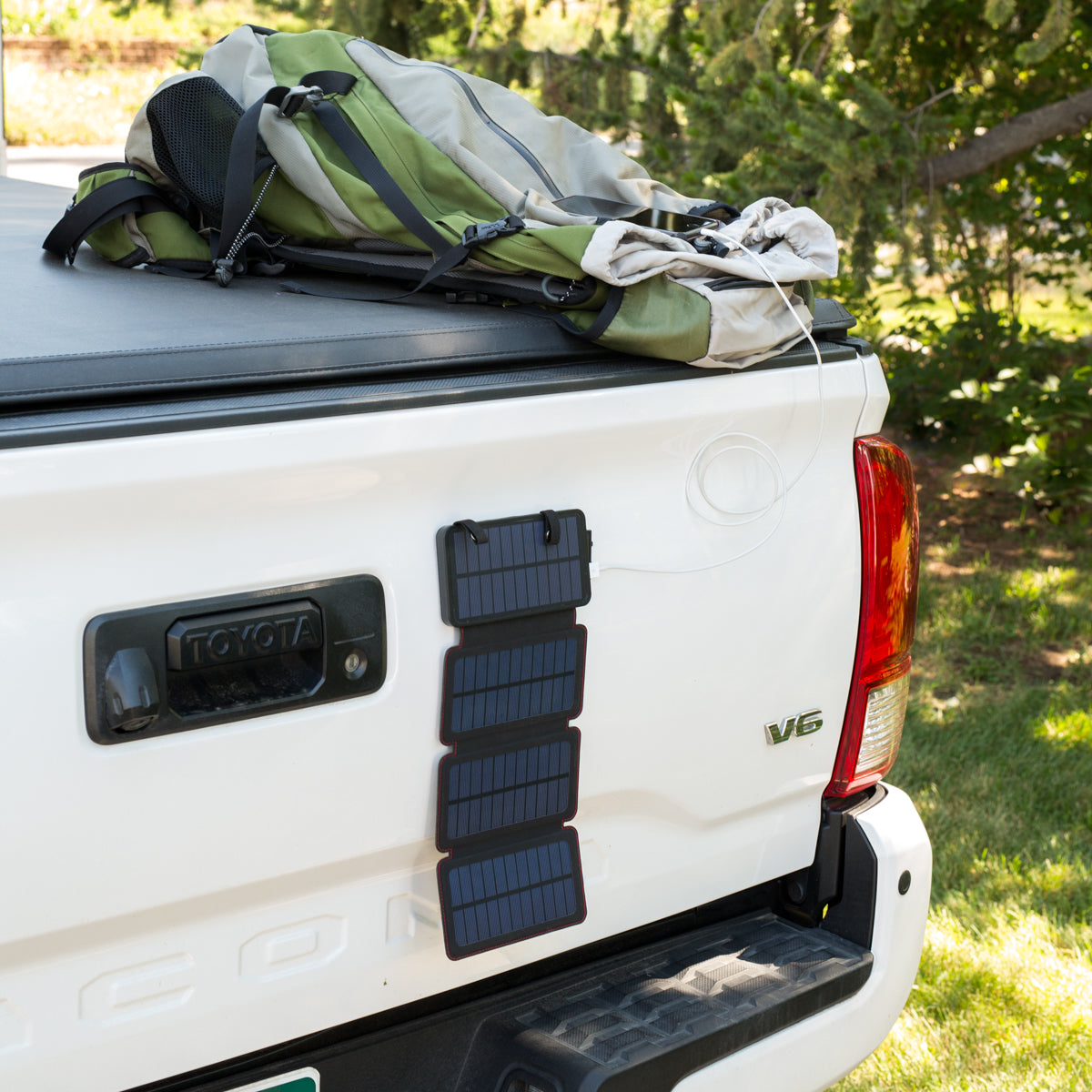QuadraPro Solar Power Bank - OVERLANDERS Outfitter