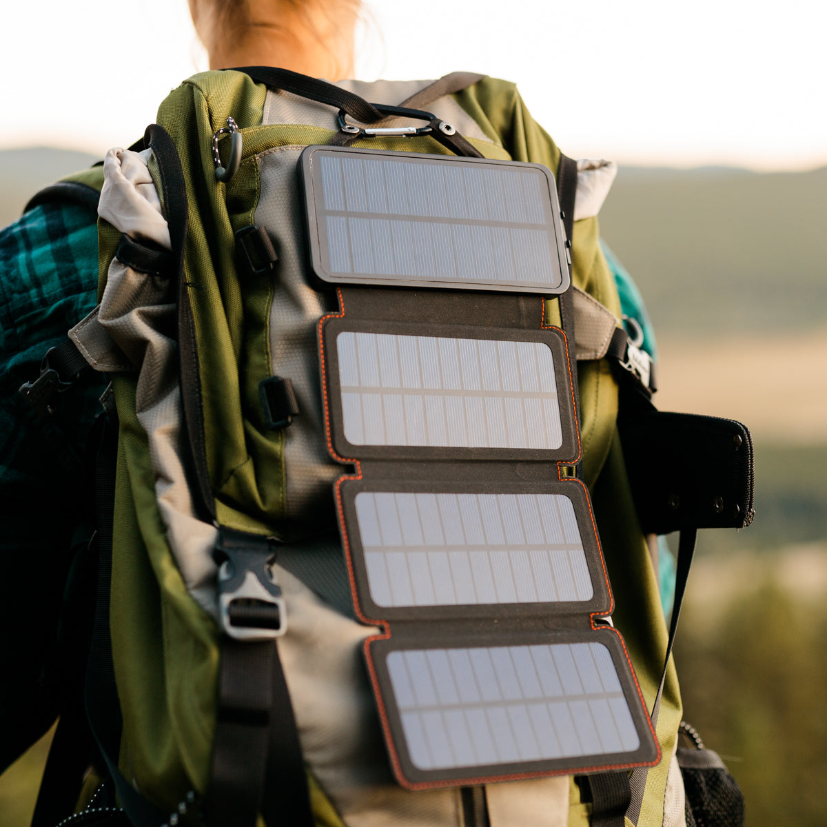 QuadraPro Solar Power Bank - OVERLANDERS Outfitter