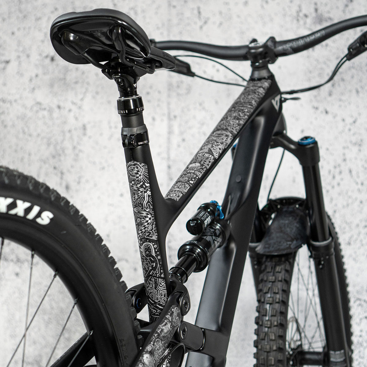 ZEITBIKE Riesel Design Frame Protection Tape CHAIN:TAPE 3000 on bicycle frame for added durability and protection.