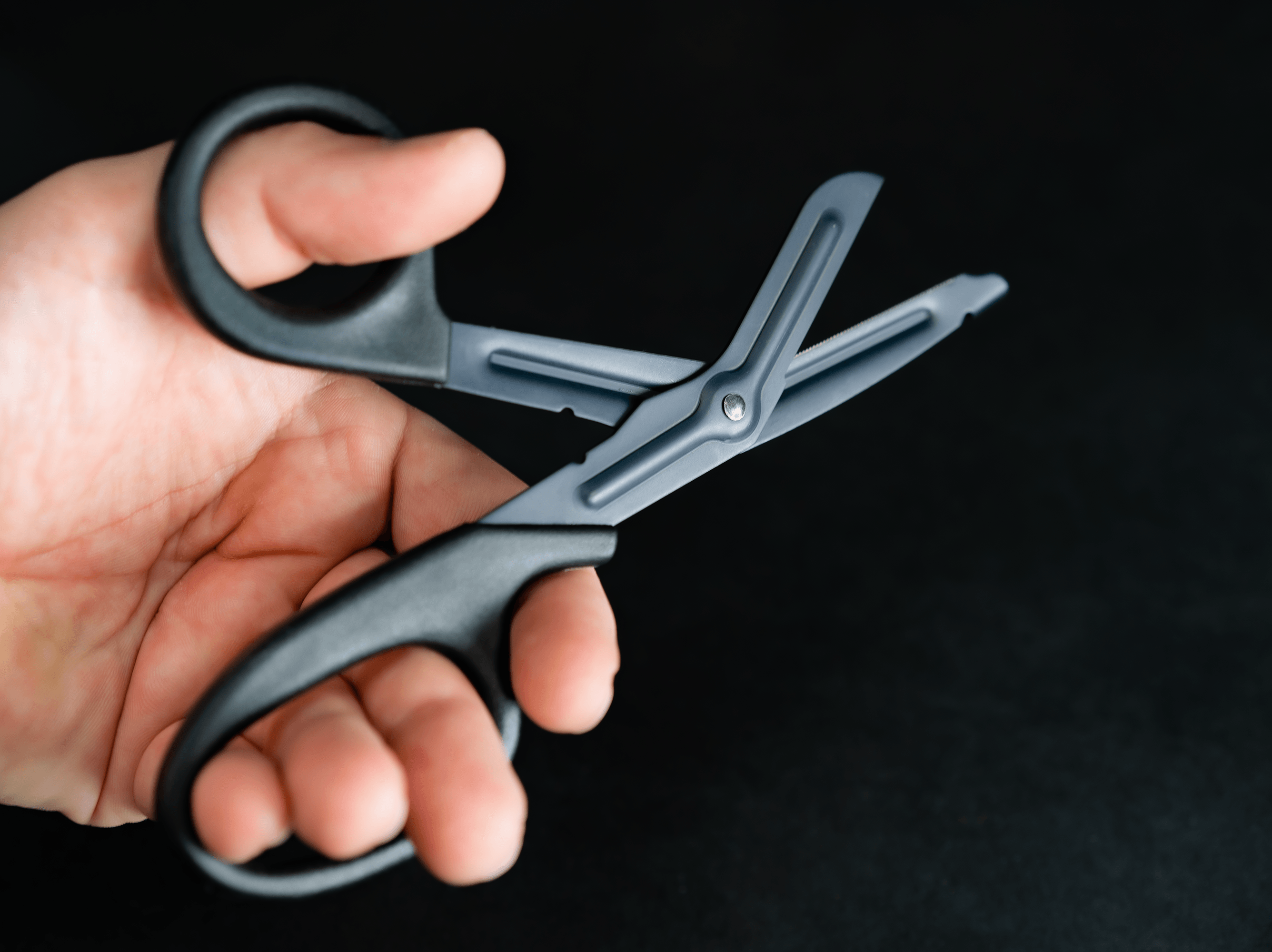 BUS (Basic Utility Shear) Light Weight Medical Scissor for EMT and First Responders| ONE SHEAR® - OVERLANDERS Outfitter