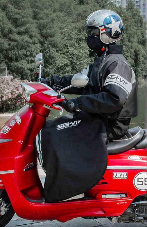 Bean's Moto Booth SEIVI™ Winter Motorcycle Windproof Leg Cover, black waterproof motorcycle accessory for cold weather riding.