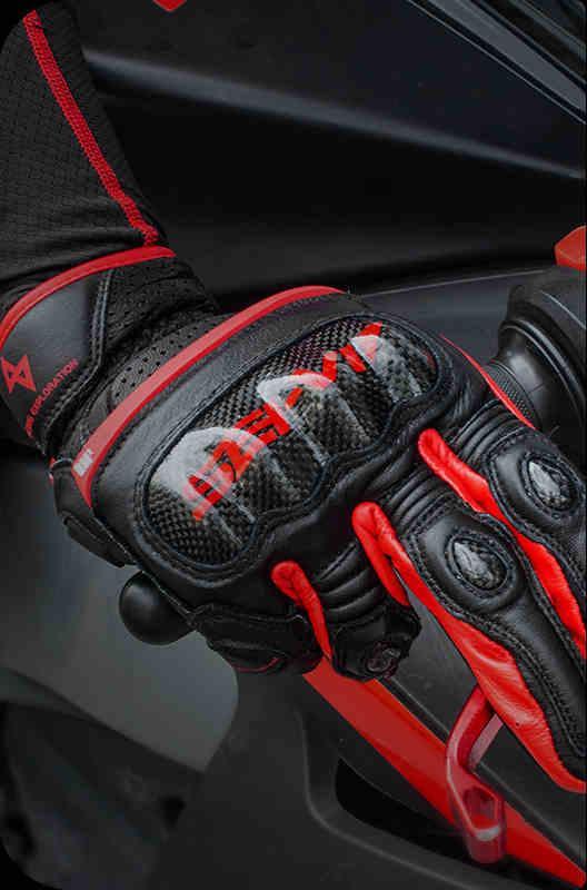 Seivi™ motorcycle leather gloves with carbon fiber detailing from Bean's Moto Booth, featuring a snug fit and durable construction.