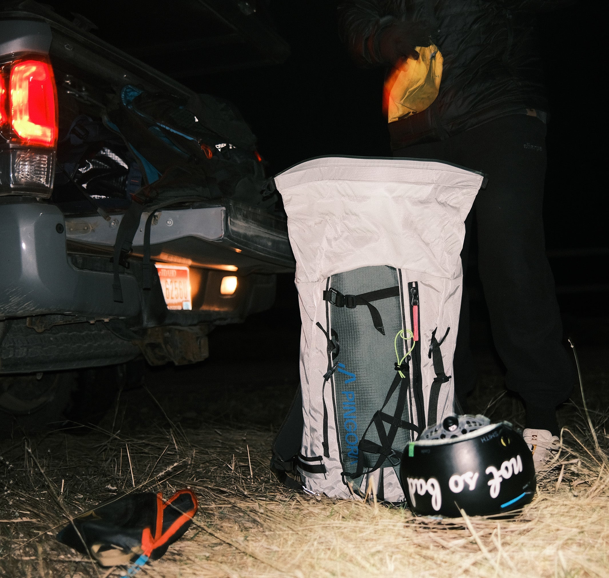 Pingora Vivid 35 Liter Backcountry Ski Pack - OVERLANDERS Outfitter