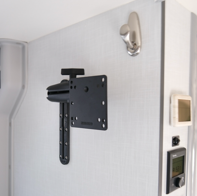 Ram TV Mount Kit - OVERLANDERS Outfitter