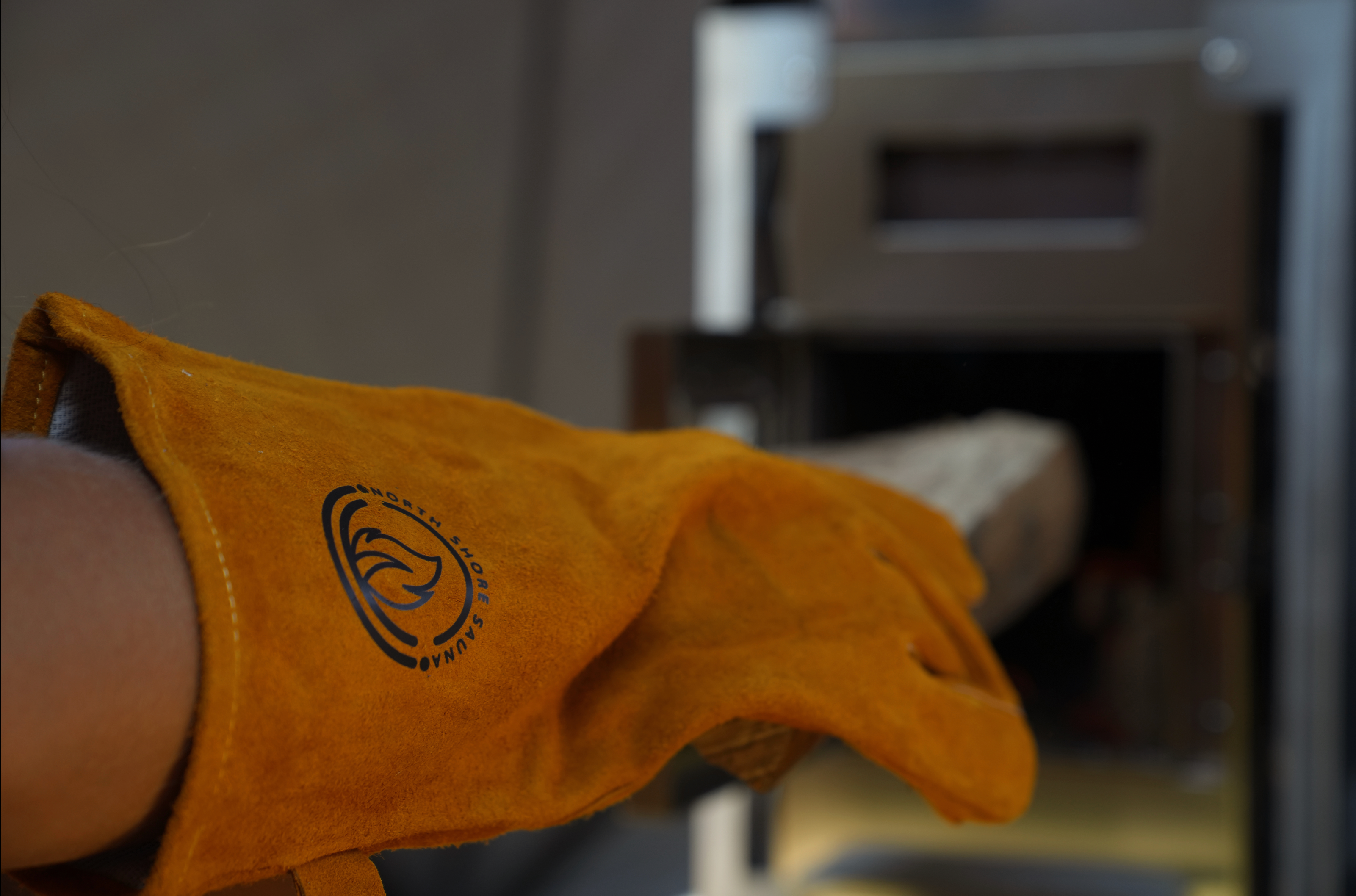 Heat Resistant Leather Gloves - We The Collective