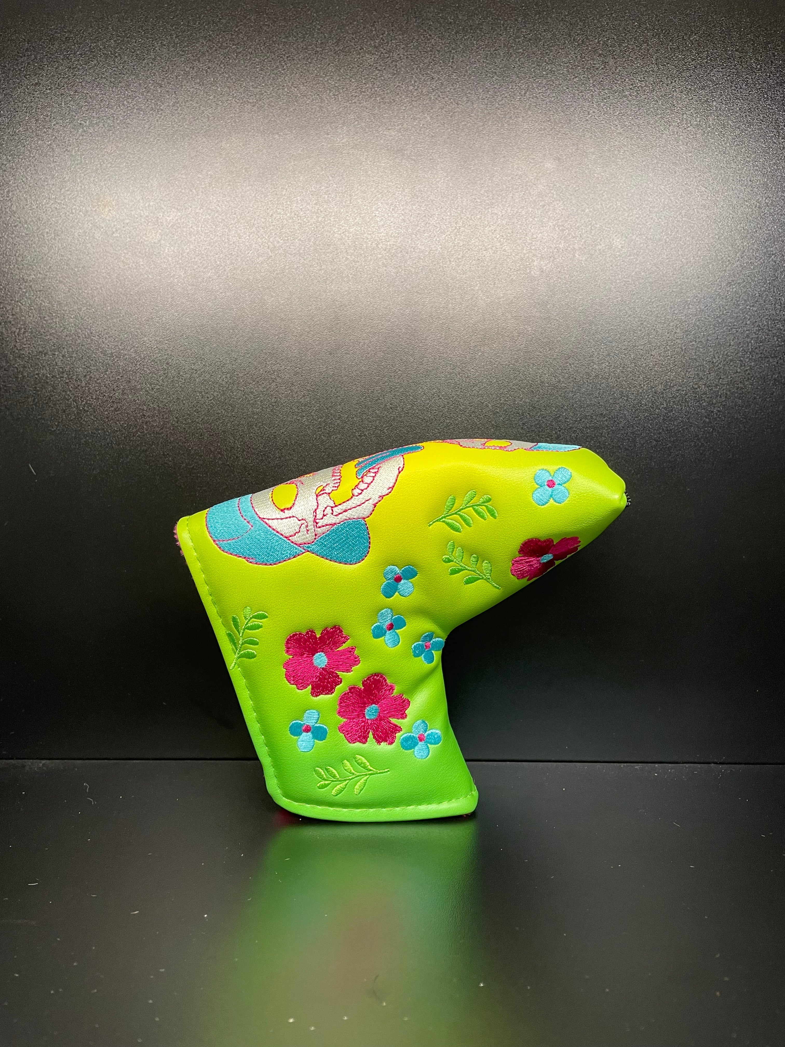 ParWestGolf Skater Skull golf club headcover with skull design, made for protecting and decorating golf clubs.