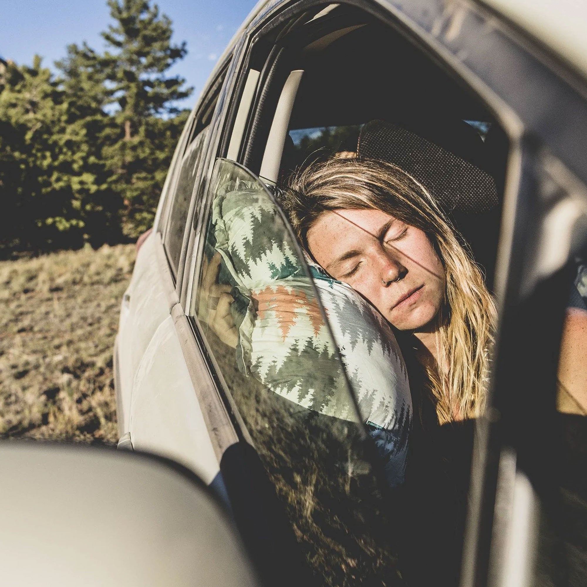 Puffy Adjustable Travel Pillow - OVERLANDERS Outfitter