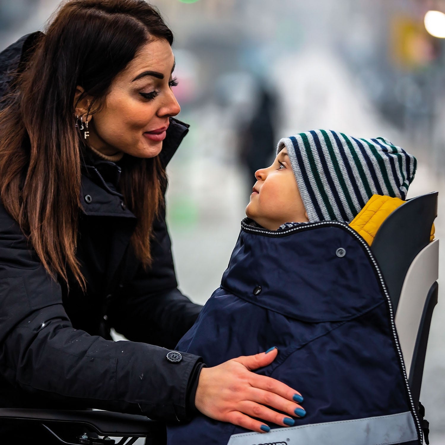 ZEITBIKE Tucano Urbano thermal child bike seat rain cover with hood, waterproof bicycle rain cape for safe riding in bad weather.