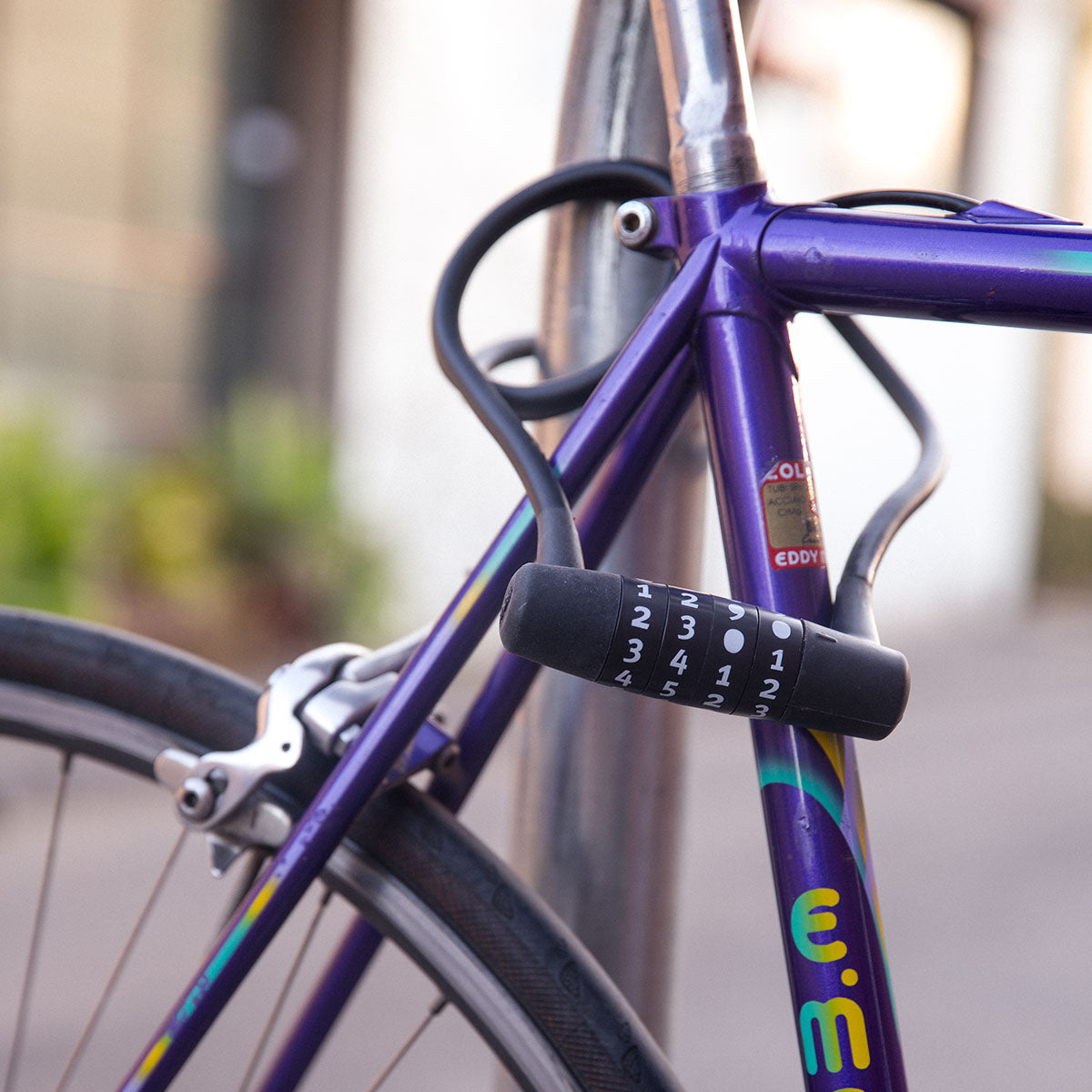 Knog Twisted Combo cable lock for bikes, featuring a braided design and combination locking mechanism, ideal for secure bike locking.