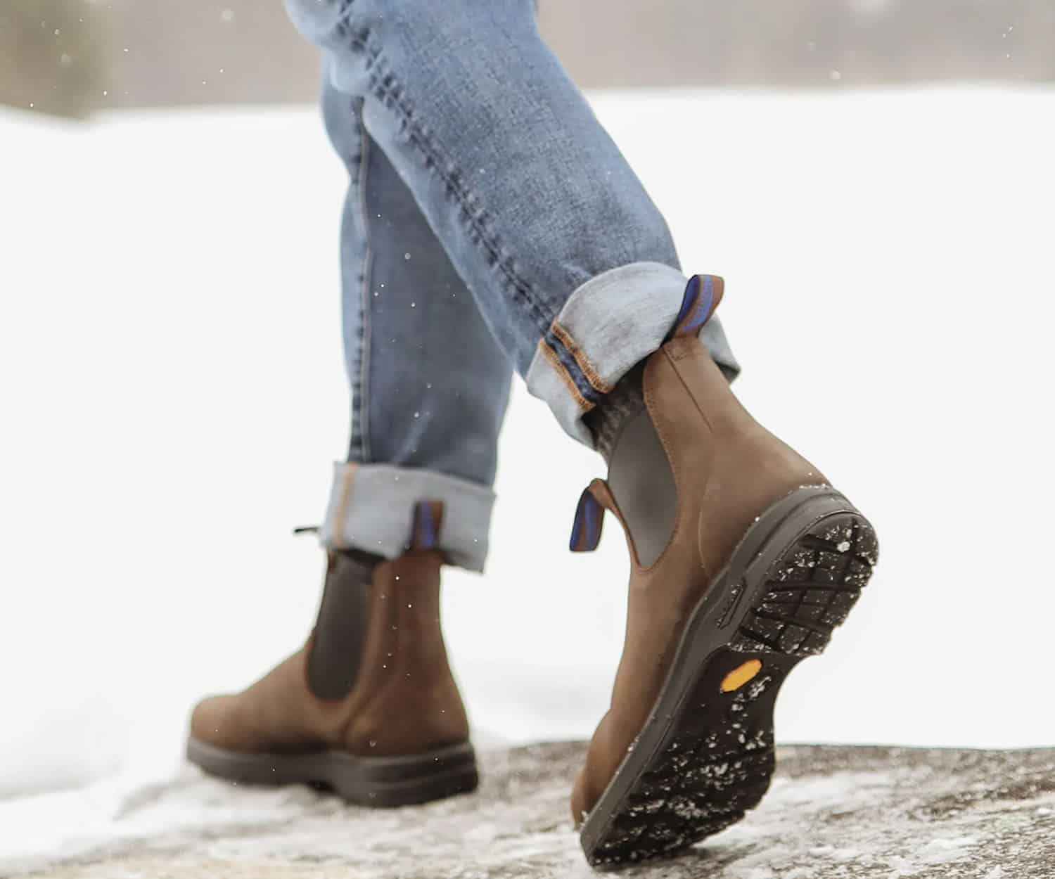 Runnwalk Blundstone unisex all-terrain thermal Chelsea boots in antique brown with rugged design and slip-on style.