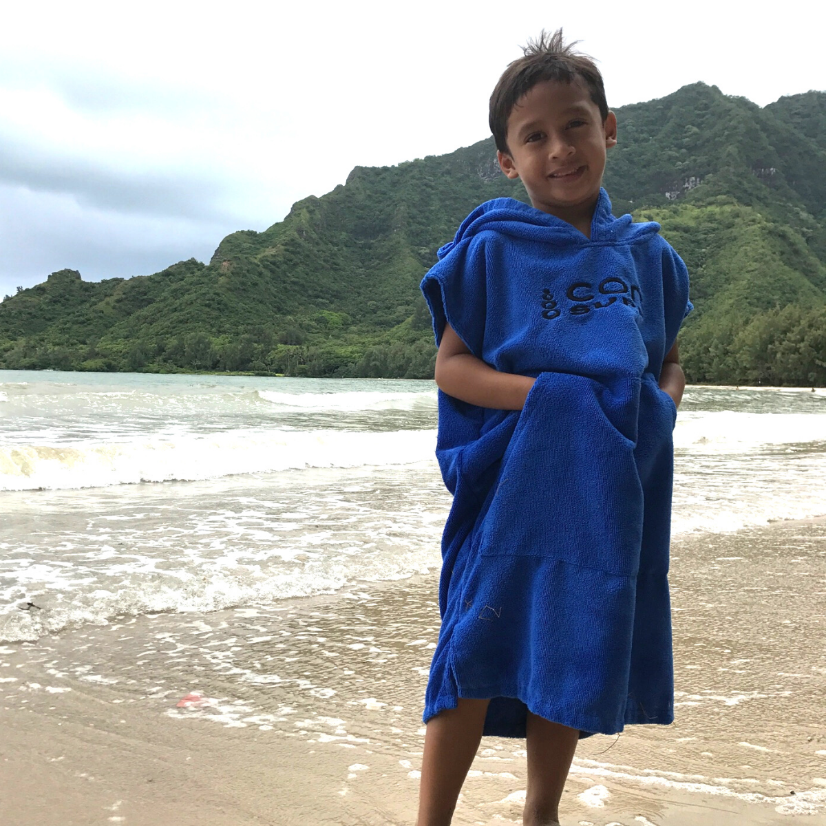 Kids Changing Towel Poncho - Solid Colors - OVERLANDERS Outfitter