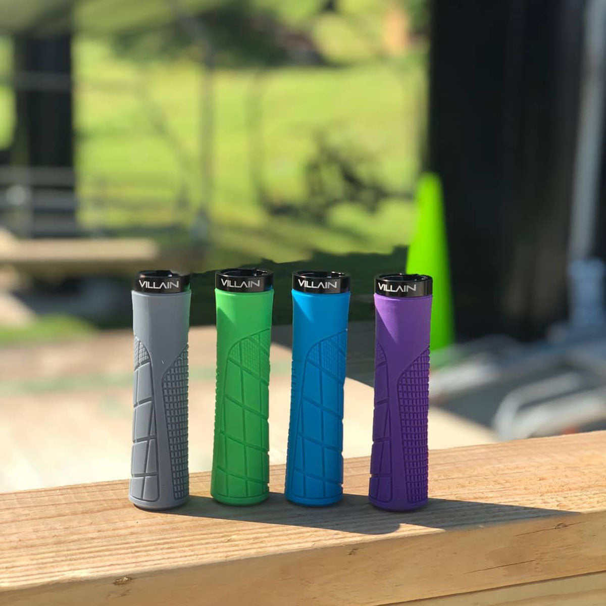 ZEITBIKE Villain Arrest 1st Offense MTB grips with textured rubber surface and ergonomic design for mountain biking.