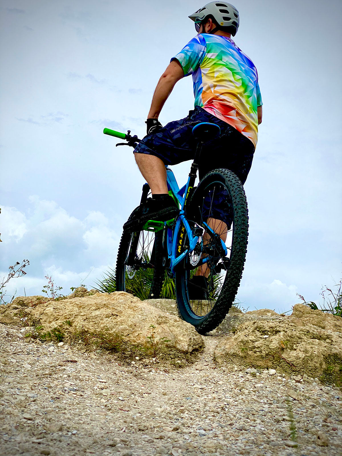 ZEITBIKE Villain Arrest 1st Offense MTB grips with textured rubber surface for enhanced grip and control on mountain bikes.