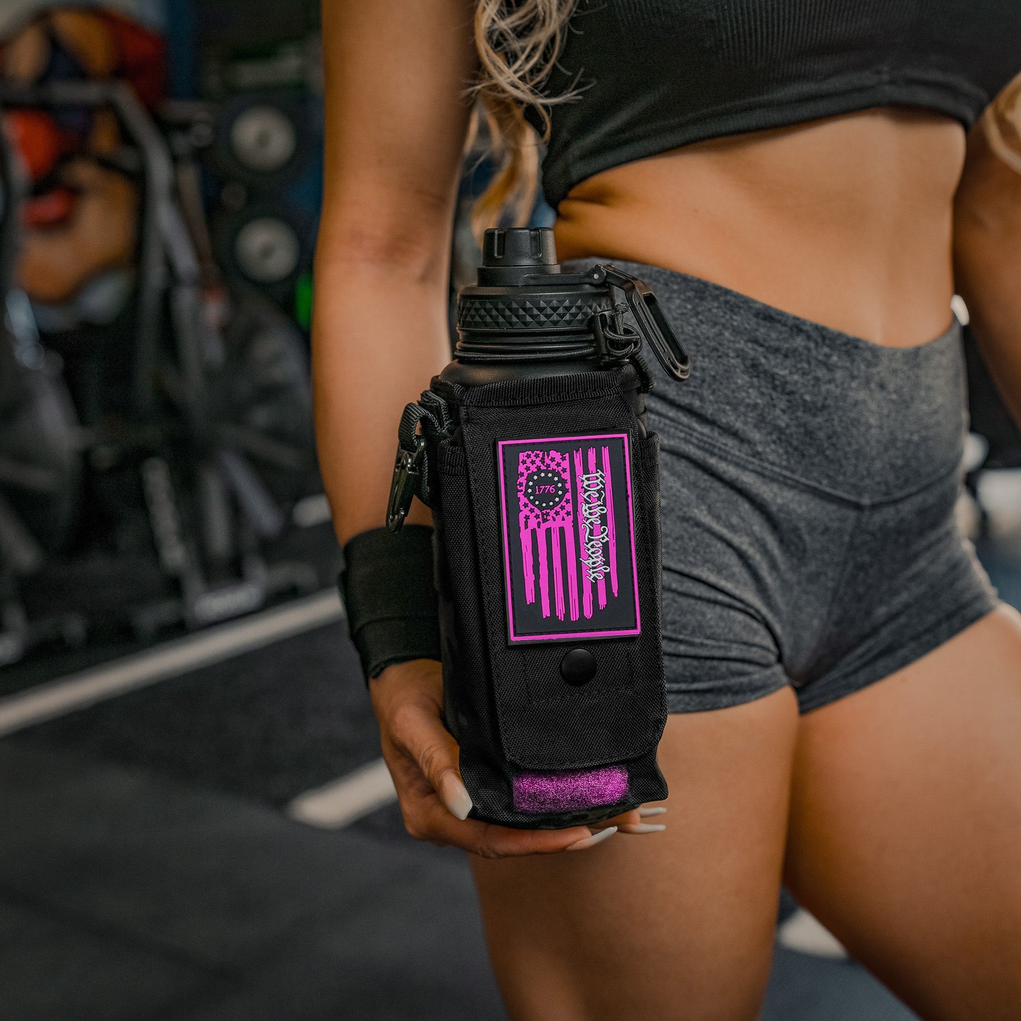 Iron Infidel 32oz Compact Battle Water Bottle with black cap and durable design, ideal for fitness and outdoor activities.