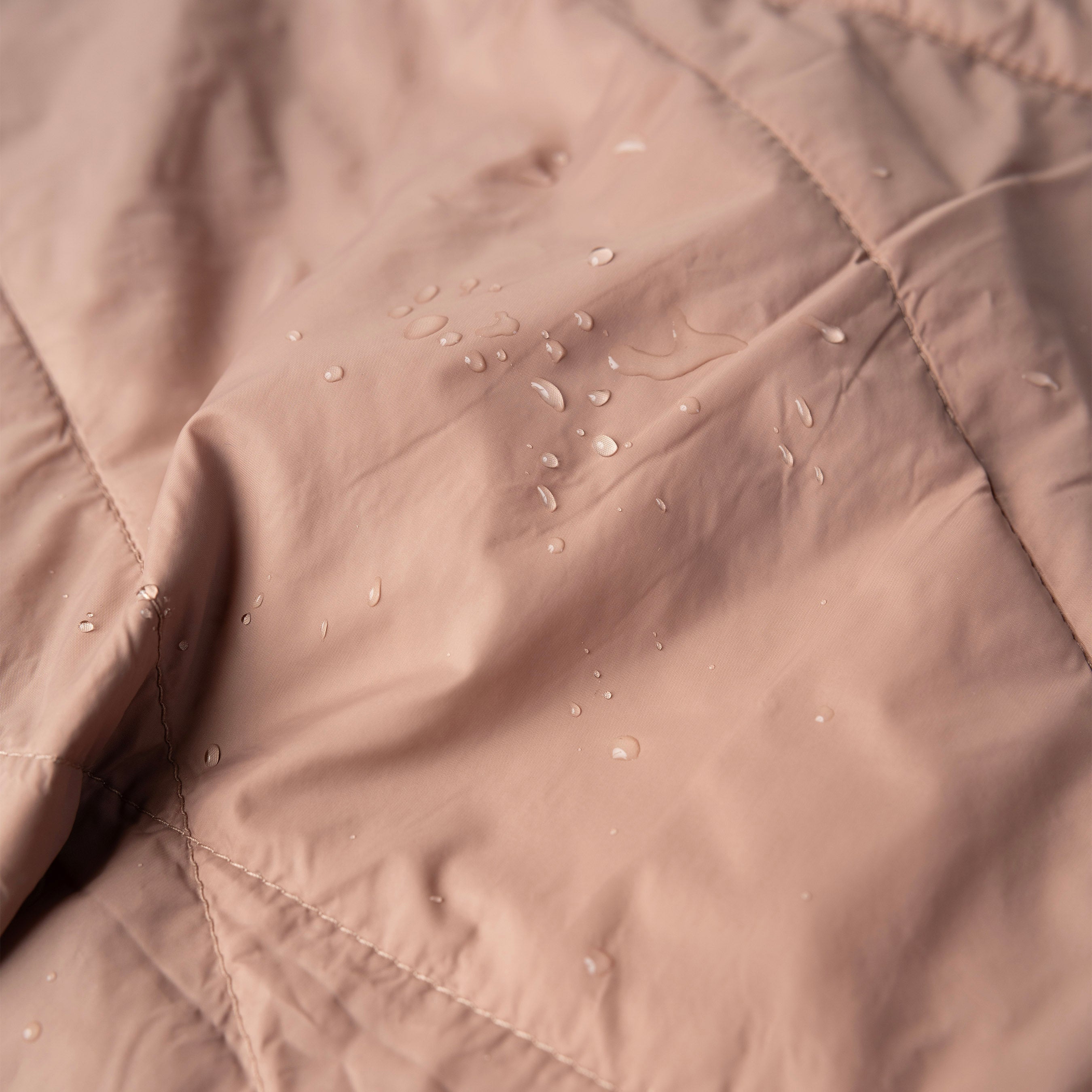 Layover™ Blanket Quartz - We The Collective