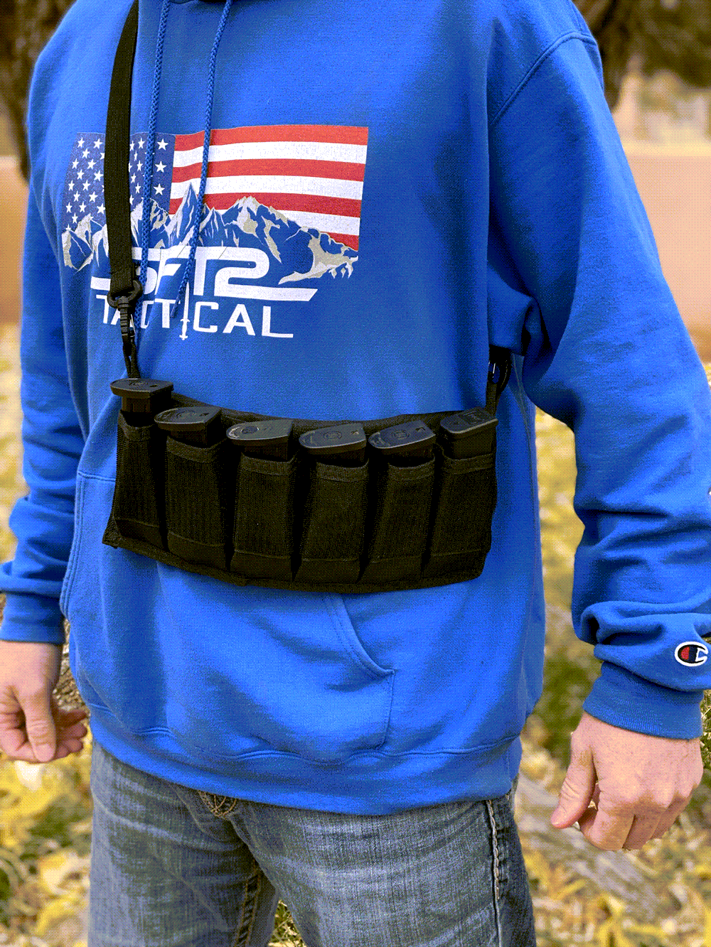 SFT2 Tactical magazine storage pouch, featuring durable material and spacious compartments for organizing magazines.