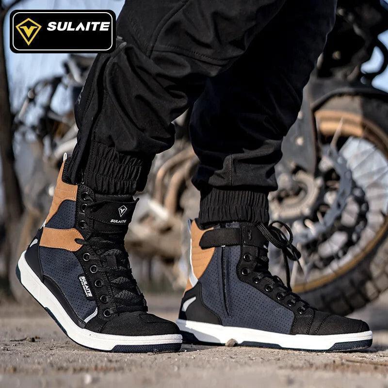 Bean's Moto Booth SULAITE™ B1 motorcycle riding shoes, black leather motorcycle boots with sturdy design and ankle protection.