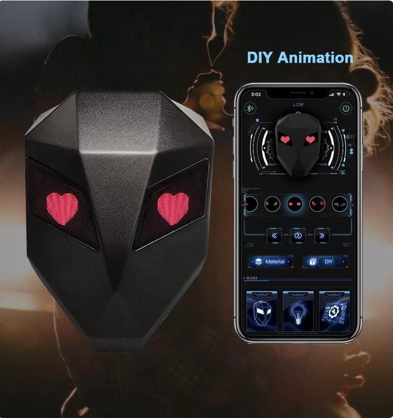 Bean's Moto Booth Crelander™ LED hard shell motorcycle backpack, water-resistant motorcycle bag with LED lighting and sturdy design