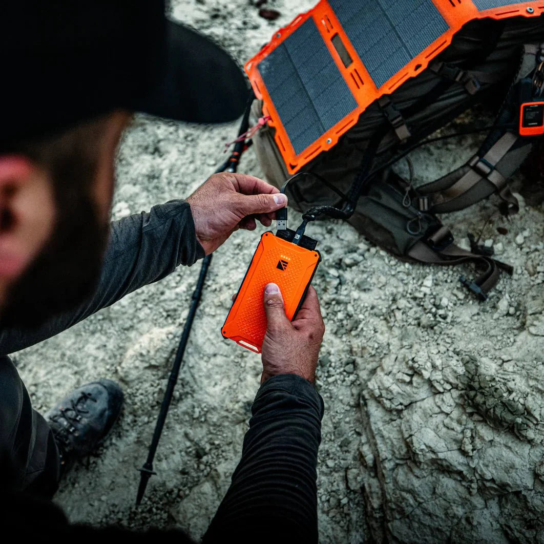 DARK ENERGY Poseidon Pro Indestructible Charger - OVERLANDERS Outfitter