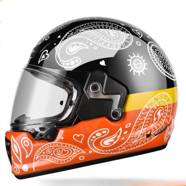 Retro carbon fiber fiberglass helmet by Bean's Moto Booth featuring a sleek, aerodynamic design and modern safety features.