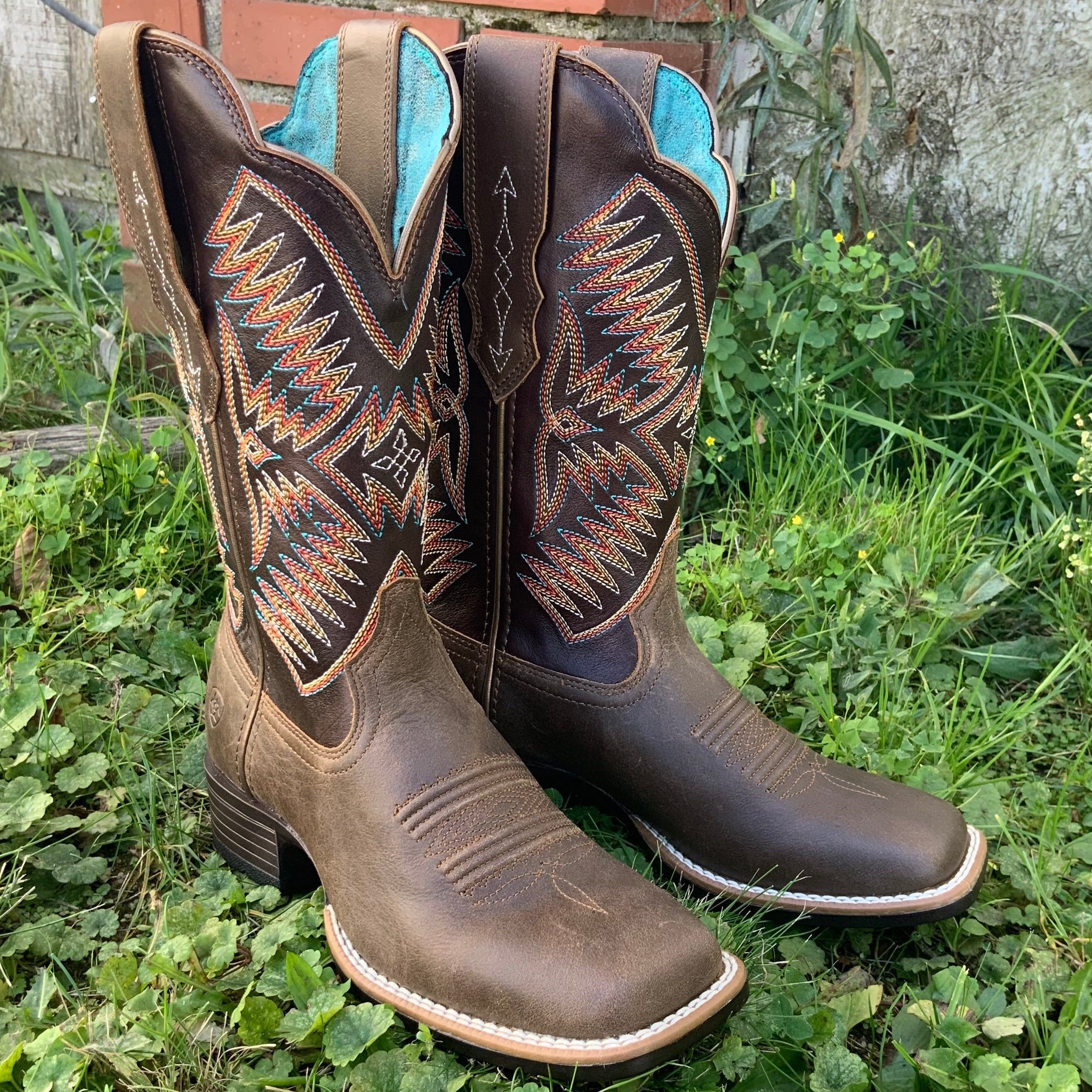 Ariat Odessa Stretchfit women's western boots with leather upper and decorative stitching, stylish cowboy boots for women.